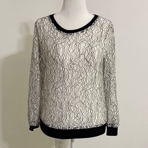 NWOT Elegant Black and White Mod/X Lace Women's Top